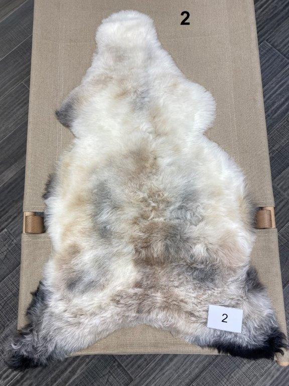 Icelandic Shorn Sheepskin Rug - Dark Edges