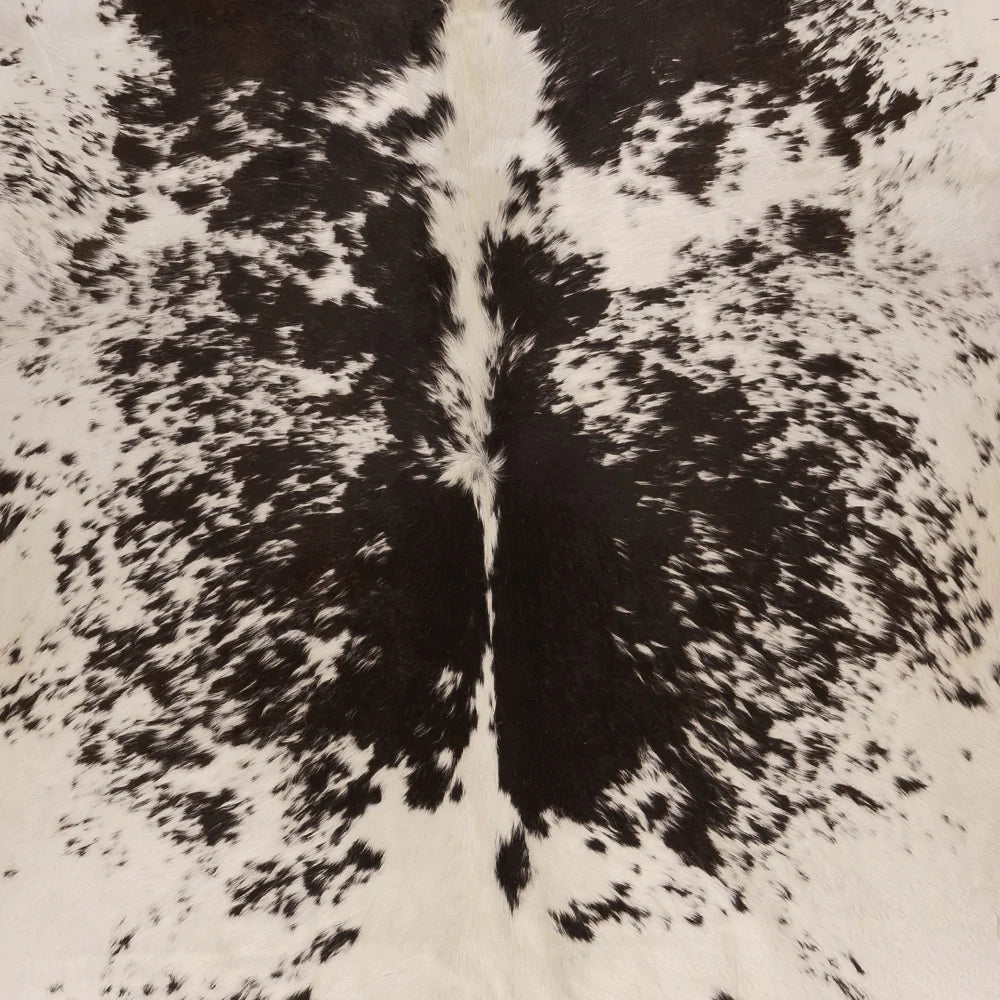 <p>Salt & Pepper Longhorn Cowhide</p>