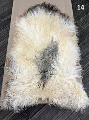 Greenlandic Sheepskin Rug – Long Wool Natural Hide | Premium Sheepskin