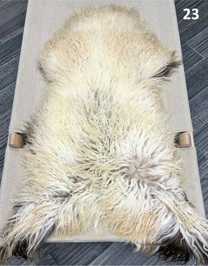 Greenlandic Sheepskin Rug – Long Wool Natural Hide | Premium Sheepskin
