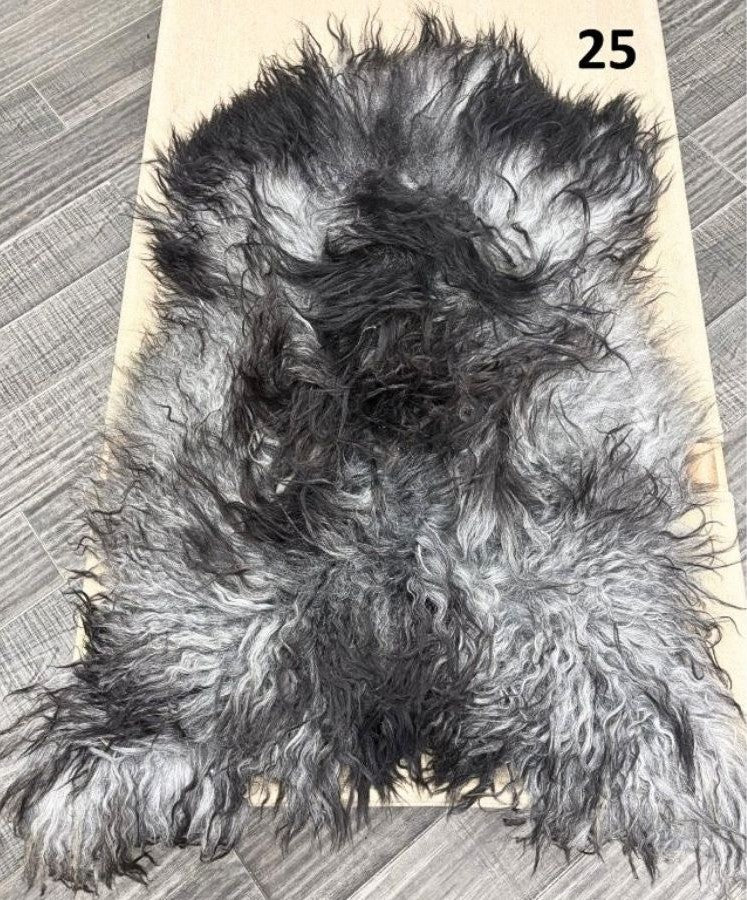 Greenlandic Sheepskin Rug – Long Wool Natural Hide | Premium Sheepskin