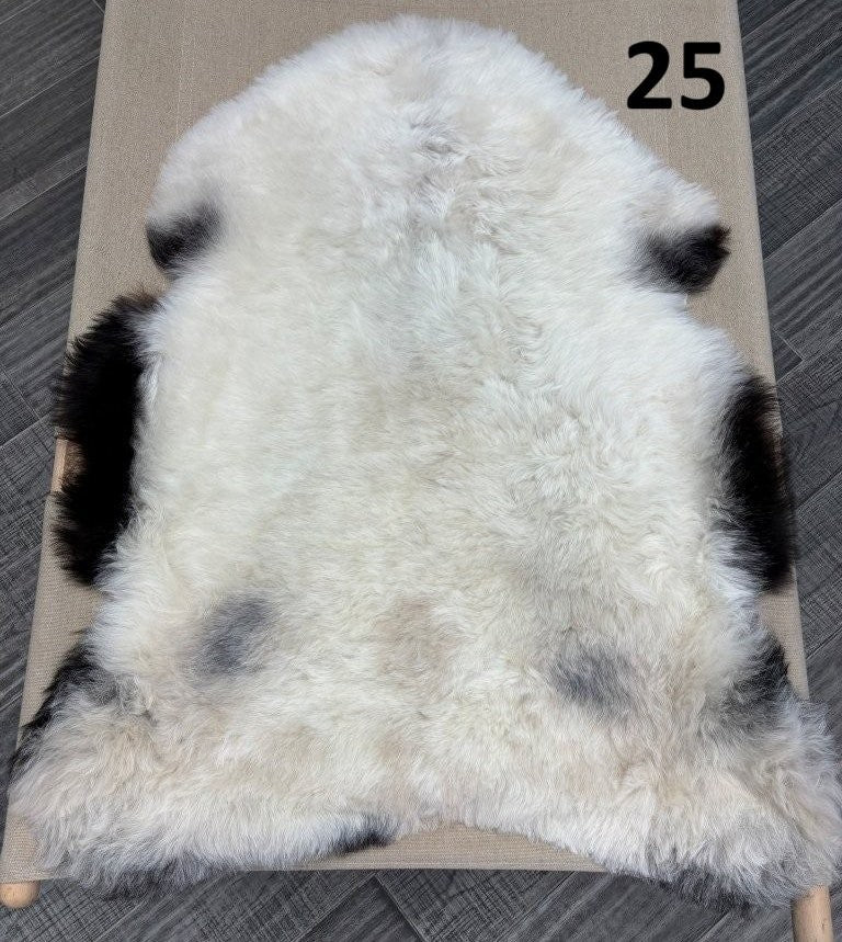 Icelandic Shorn Sheepskin Dark Edges - 25